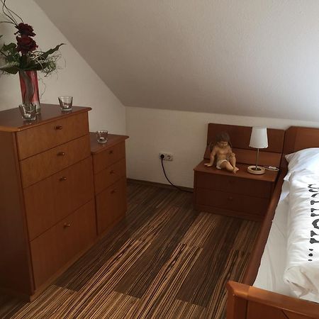 Gaestezimmer Hausaeckerweg Erlangen Exterior photo