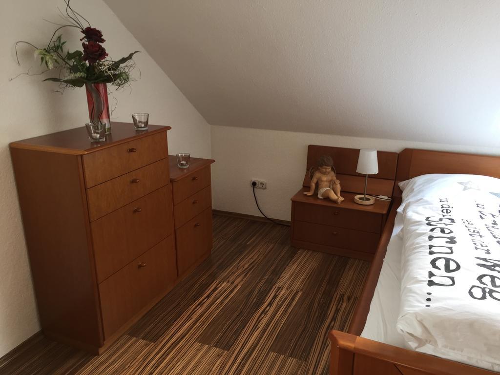 Gaestezimmer Hausaeckerweg Erlangen Exterior photo